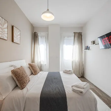Ab - Via Barozzi 6 Appartement